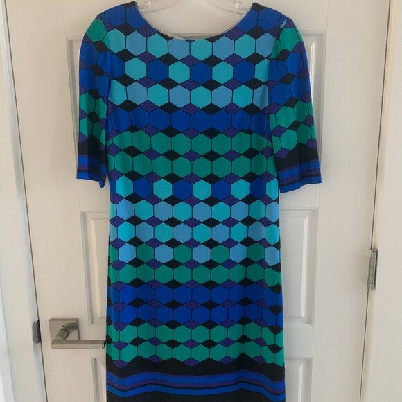 Geometric Shift Cocktail Dress - Picture 1 of 6